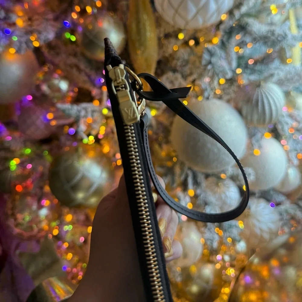2020 Louis Vuitton Neverfull PM Wristlet